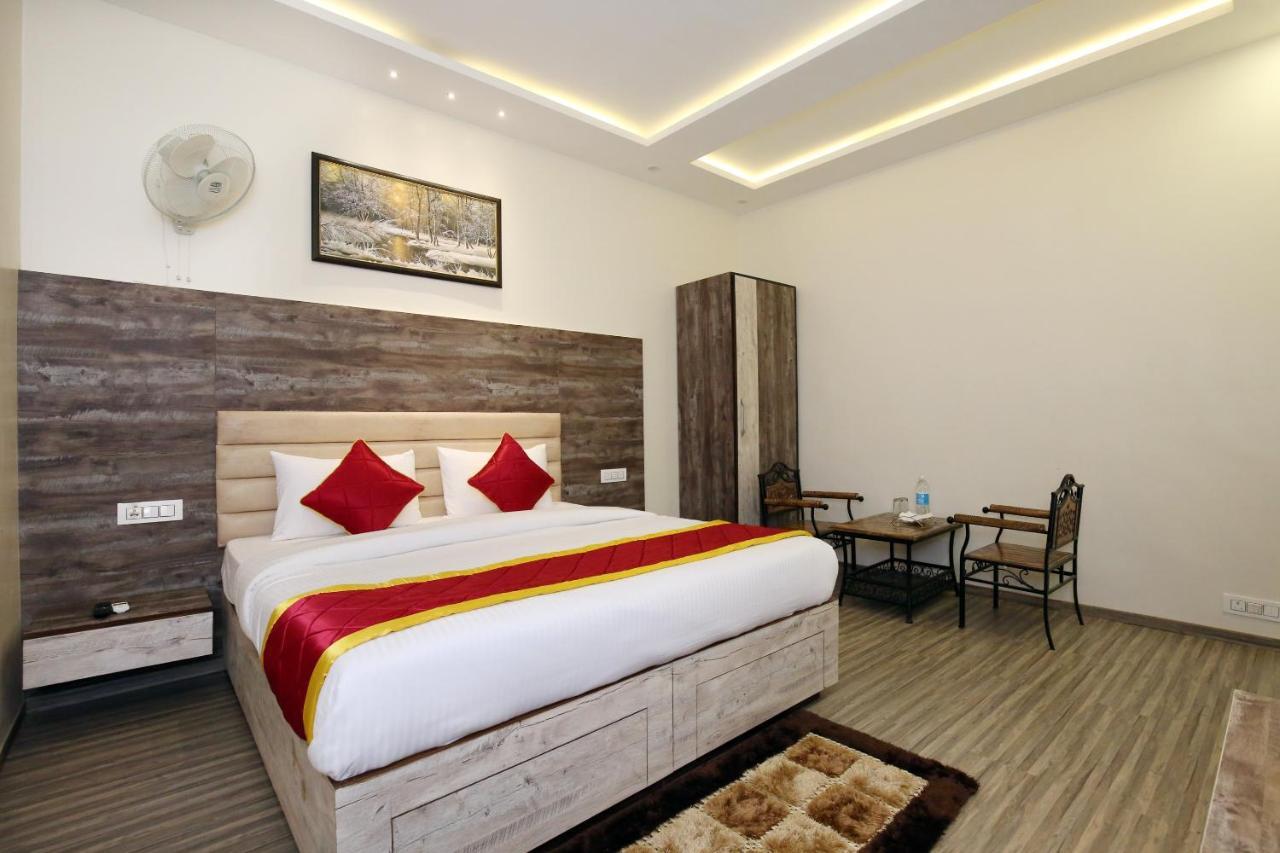 Oyo 9159 Hotel Royal Woodslark Zirakpur Ngoại thất bức ảnh